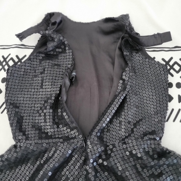 Guess by Marciano Women's Sequin Black Peplum Top Size  XS - Picture 4 of 10